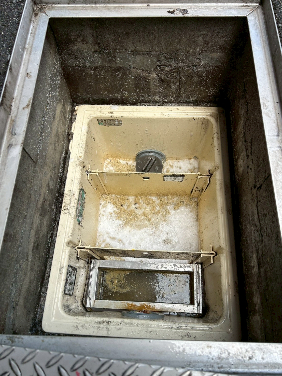 大阪市にて詰まり修理〈介護施設のグリストラップ・排水管洗浄〉の施工後写真